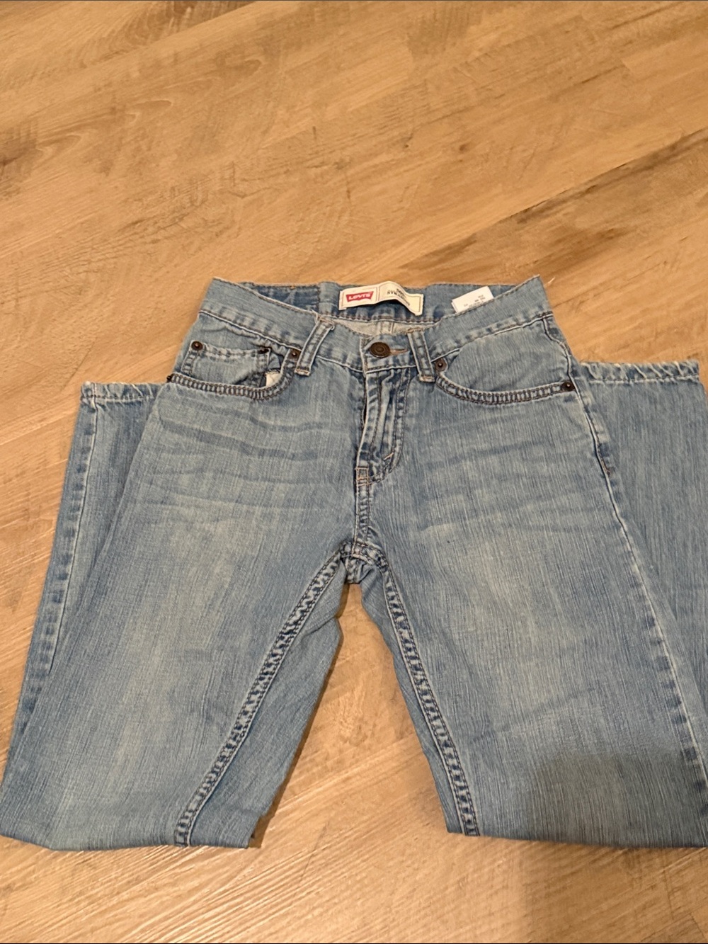 Levi's Women's Light Wash Straight Leg Jeans